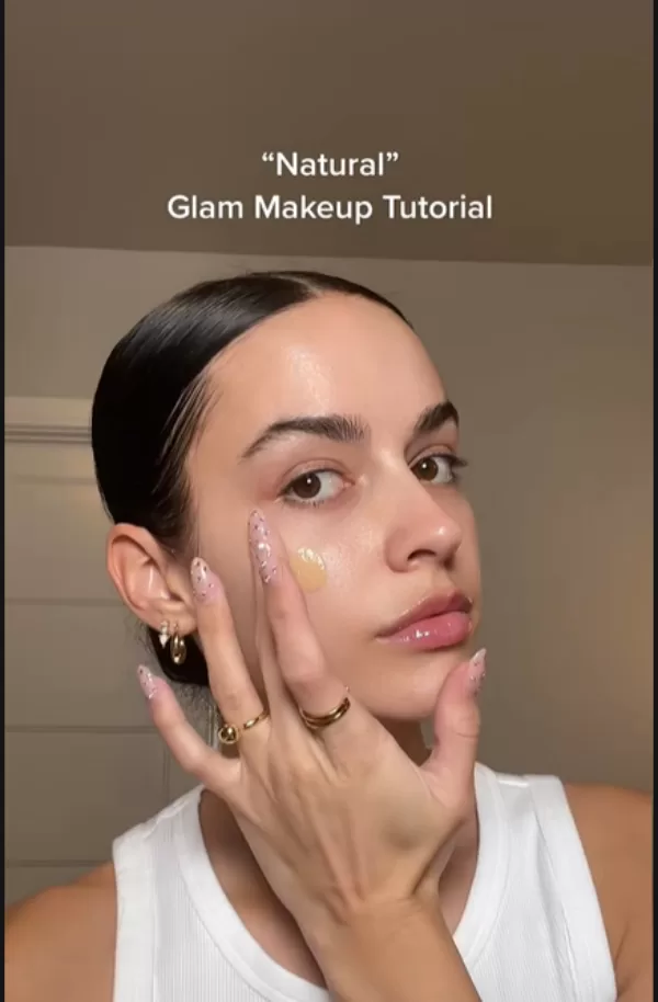 Makeup Tutorial TikTok Trends in 2025 (Source: @danielllestrada)