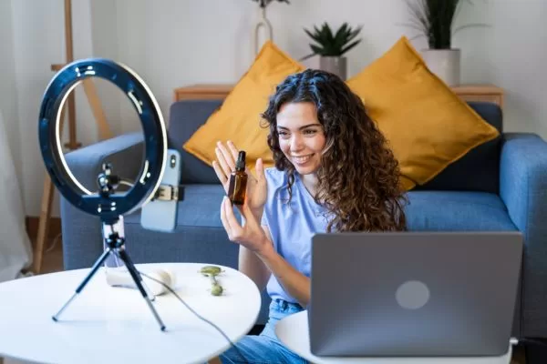 Clarify your goals and niche to build a focused personal brand