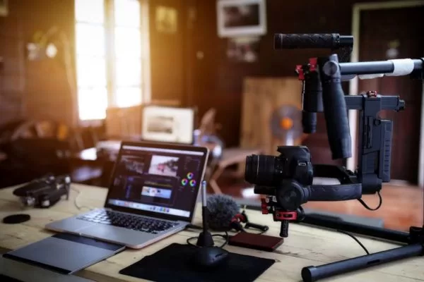 Practical criteria for selecting reliable creative production partners